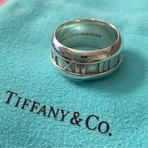 Tiffany & Co. Atlas Roman Numeral Wide Vintage Sterling Silver 925 Ring 6